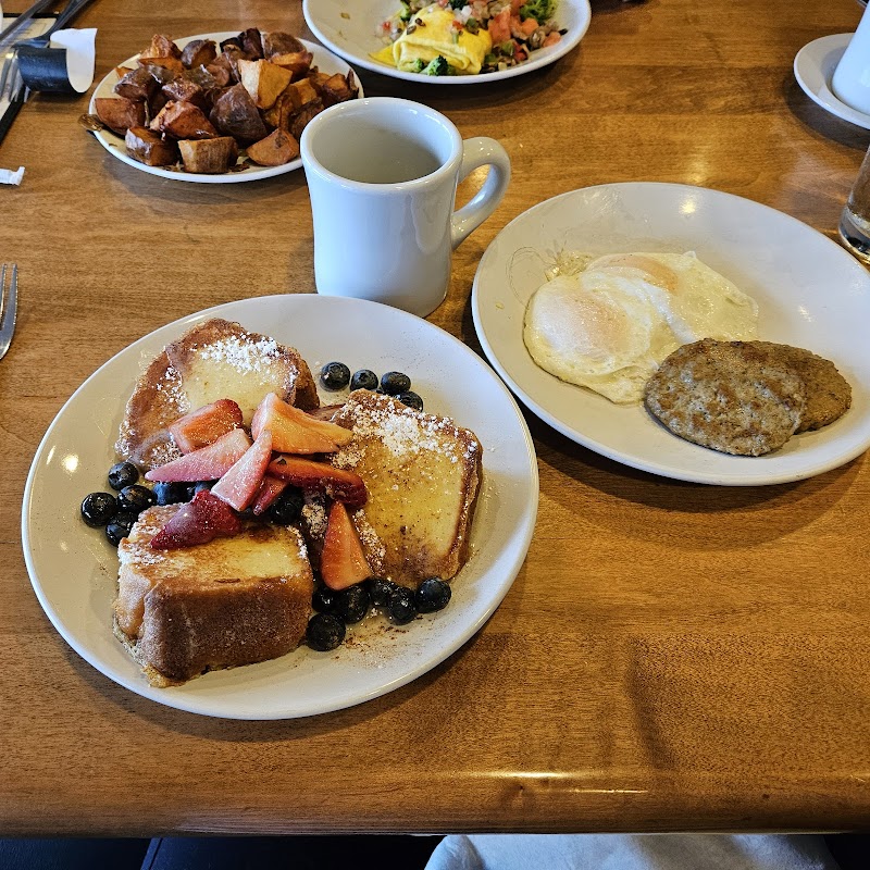 Midtown Cafe and Dessertery photo 3